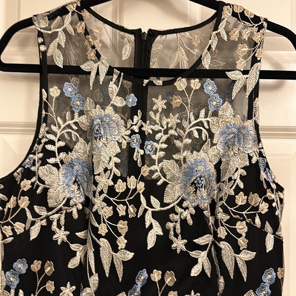 NWOT WHITE HOUSE BLACK MARKET FLORAL LACE DRESS - Picture 2 of 10